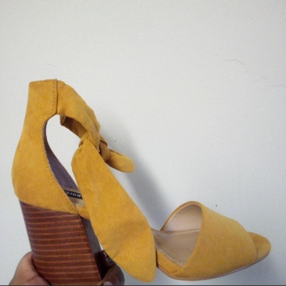 Vintage Lord&TaylorYellow Suede Women's Peep Toe Block Heels Sandals Size 8